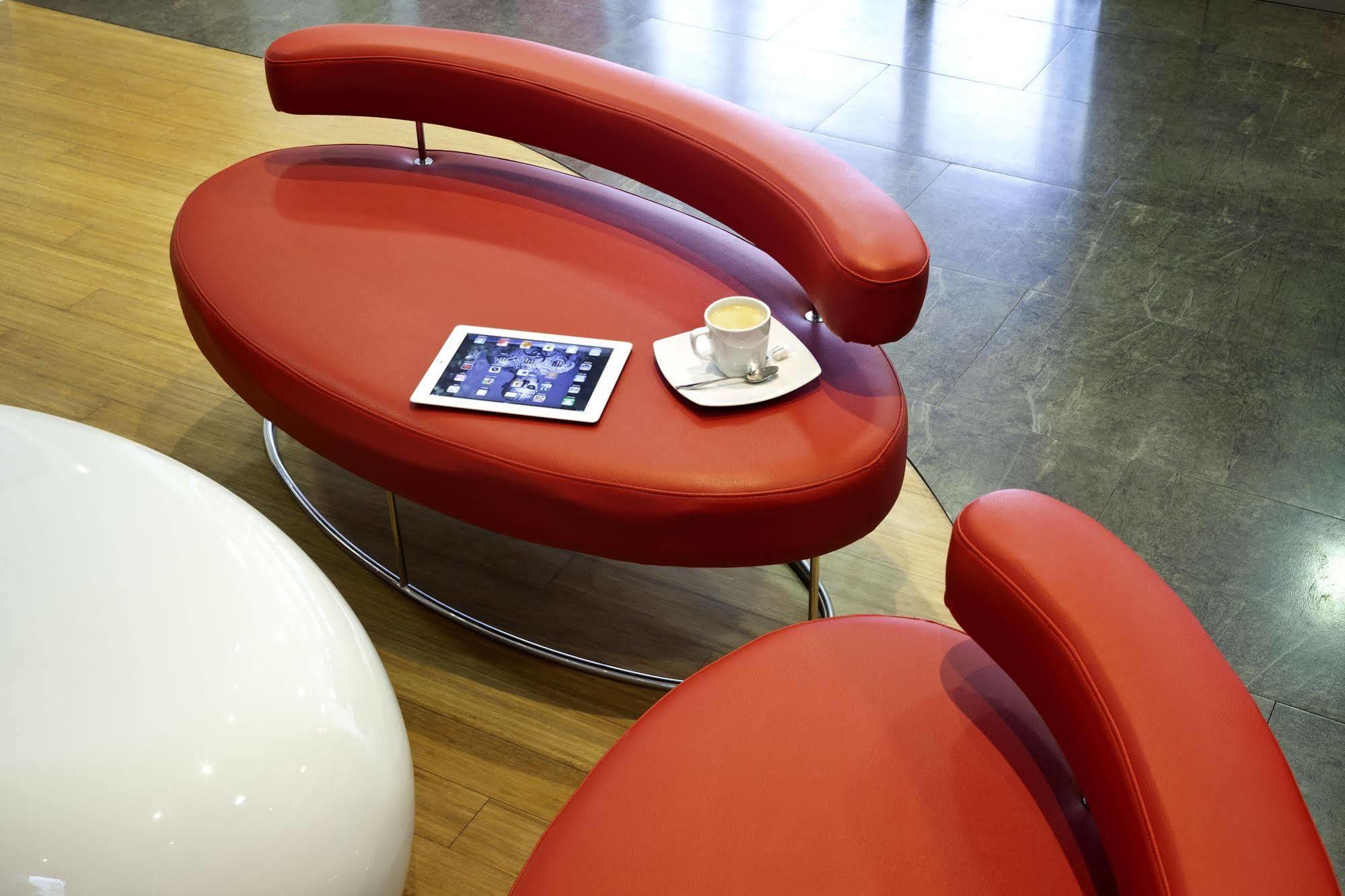 Отель Ibis Paris Gare De Lyon Reuilly Экстерьер фото
